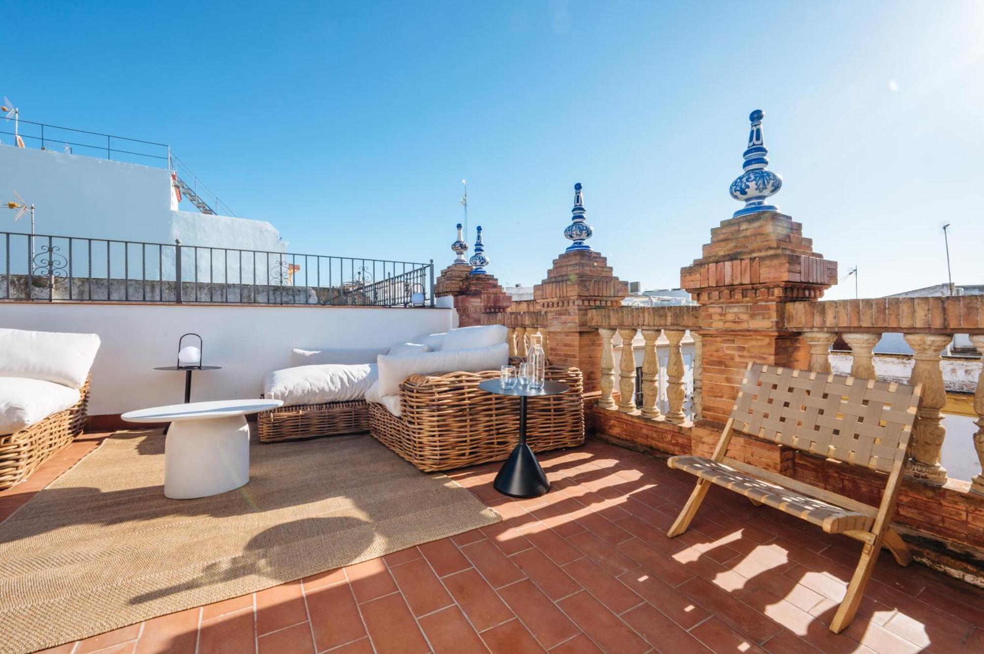 Apartamentos "El Escondite De Triana" Севиля Екстериор снимка