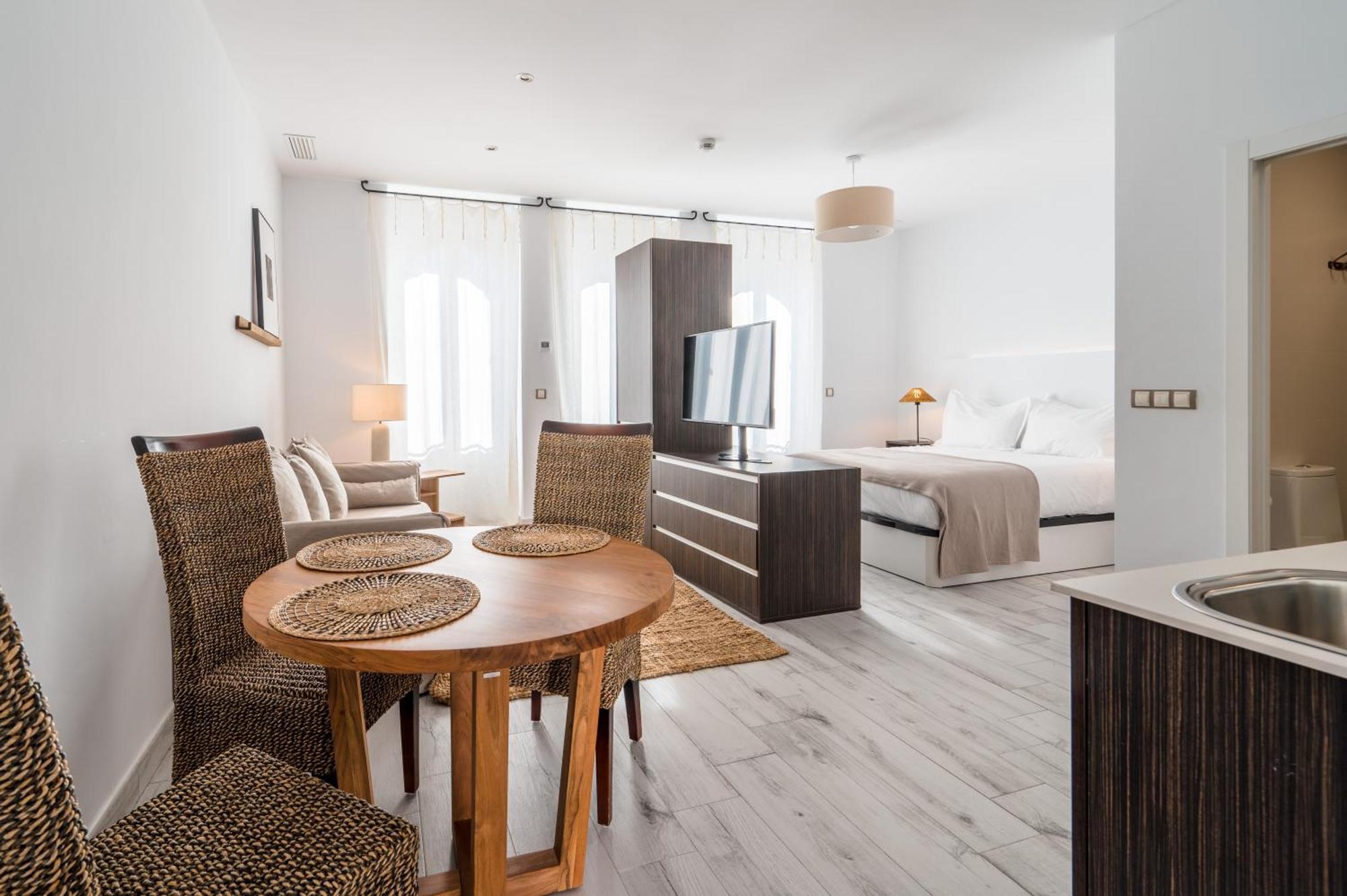 Apartamentos "El Escondite De Triana" Севиля Екстериор снимка