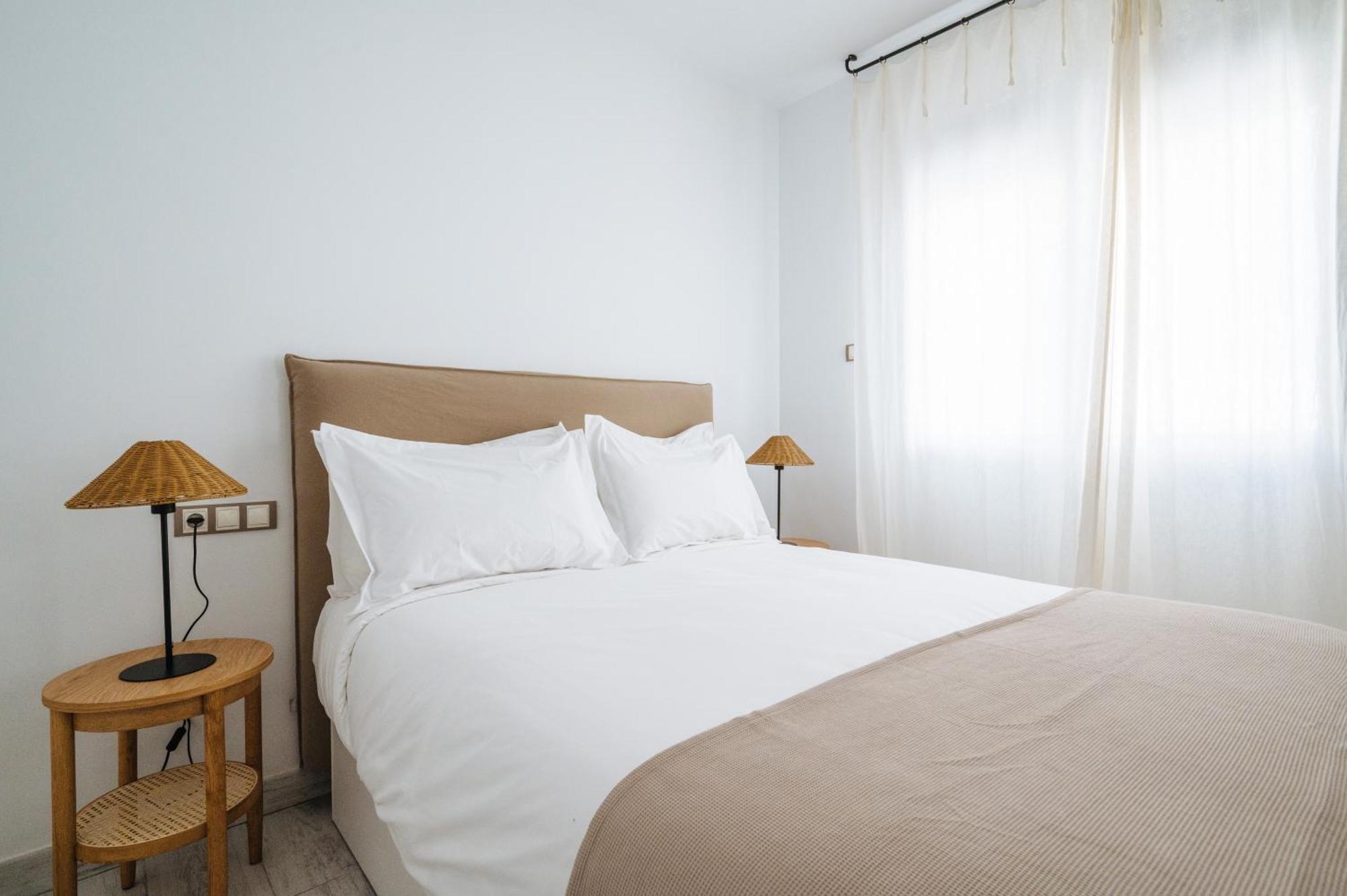 Apartamentos "El Escondite De Triana" Севиля Екстериор снимка